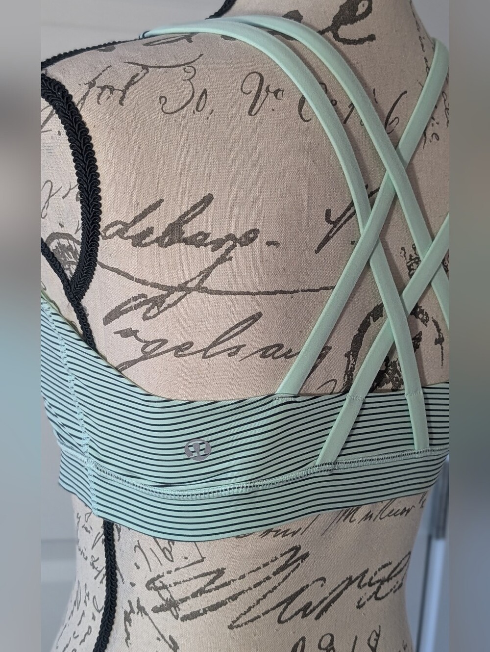Lululemon Striped Mint Green & White Sports Bra Size 8 - Picture 5 of 7
